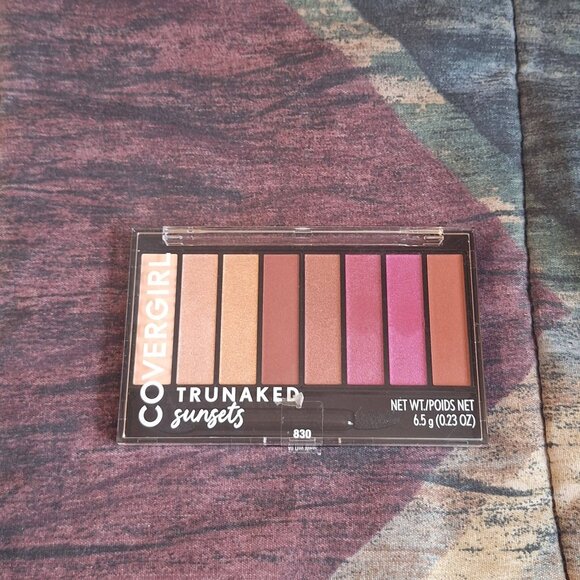 🌅 CoverGirl TruNaked Eyeshadow Palette – Sunsets (Lightly Swatched) - Picture 2 of 2